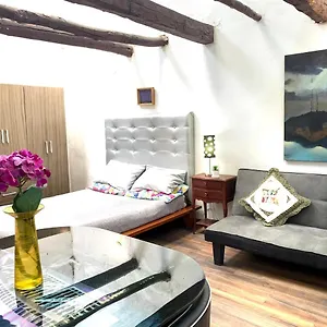 la-candelaria-private-apartment-in-historic-downtown-of.hotels-bogota.net/